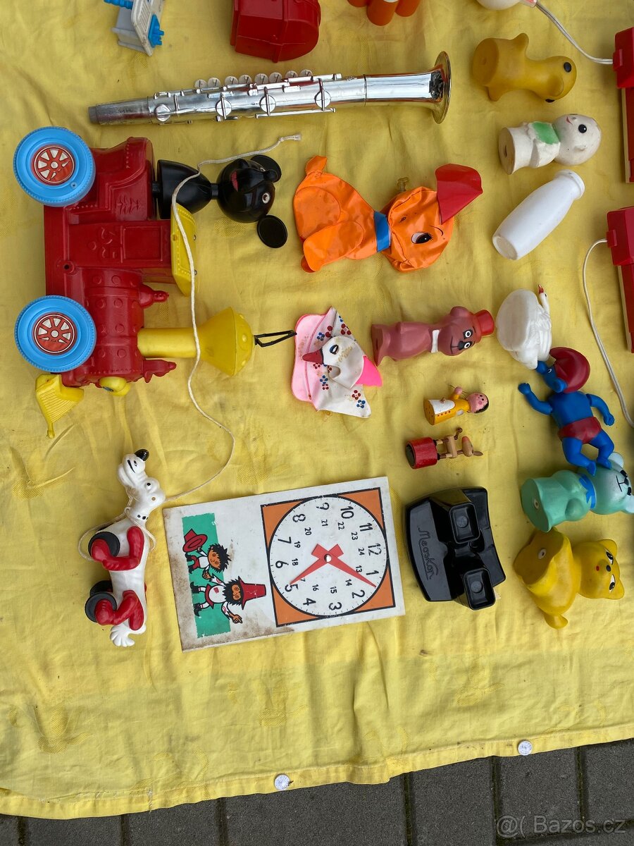 Staré retro hračky,telefony,piskaci hracky aj - 3
