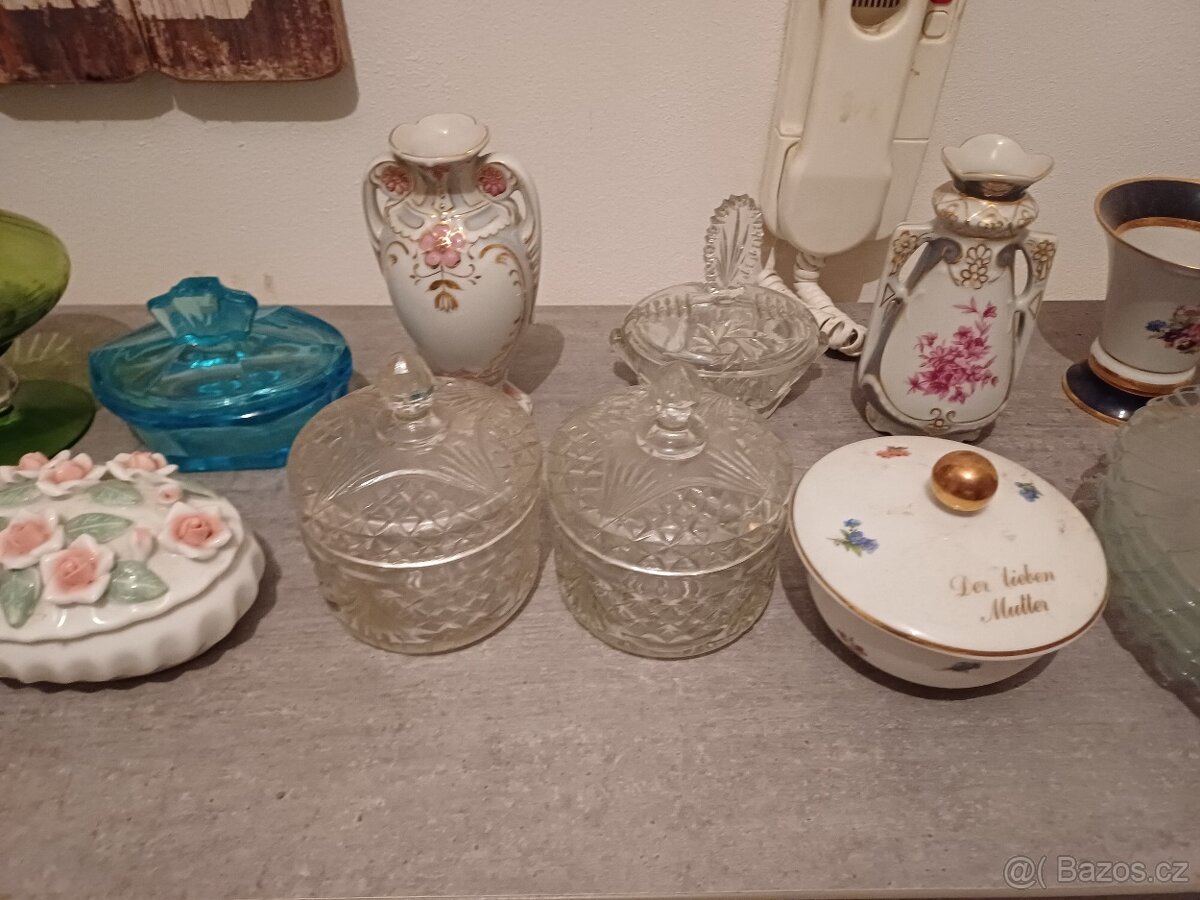 Sklo a porcelán - 3