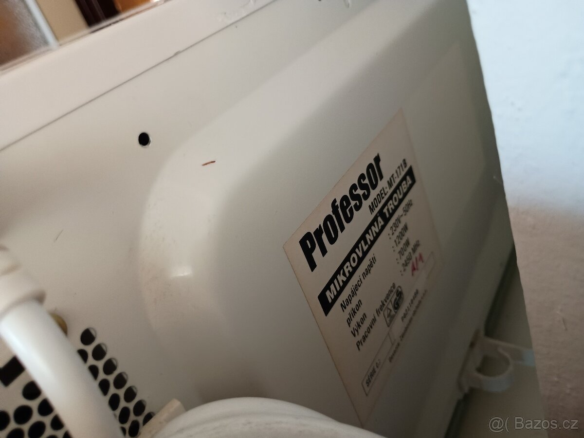 Mikrovlnka - Professor MT-171b - 3
