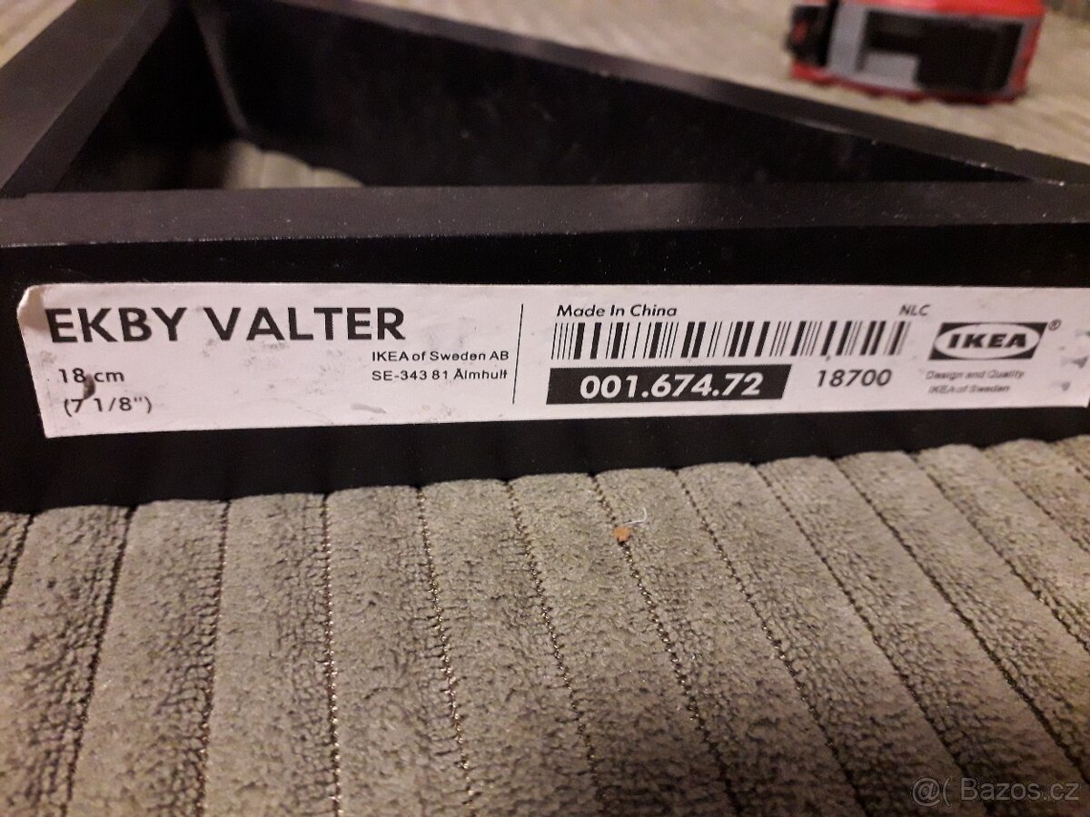 Police 2 ks + konzole 4 ks - 3