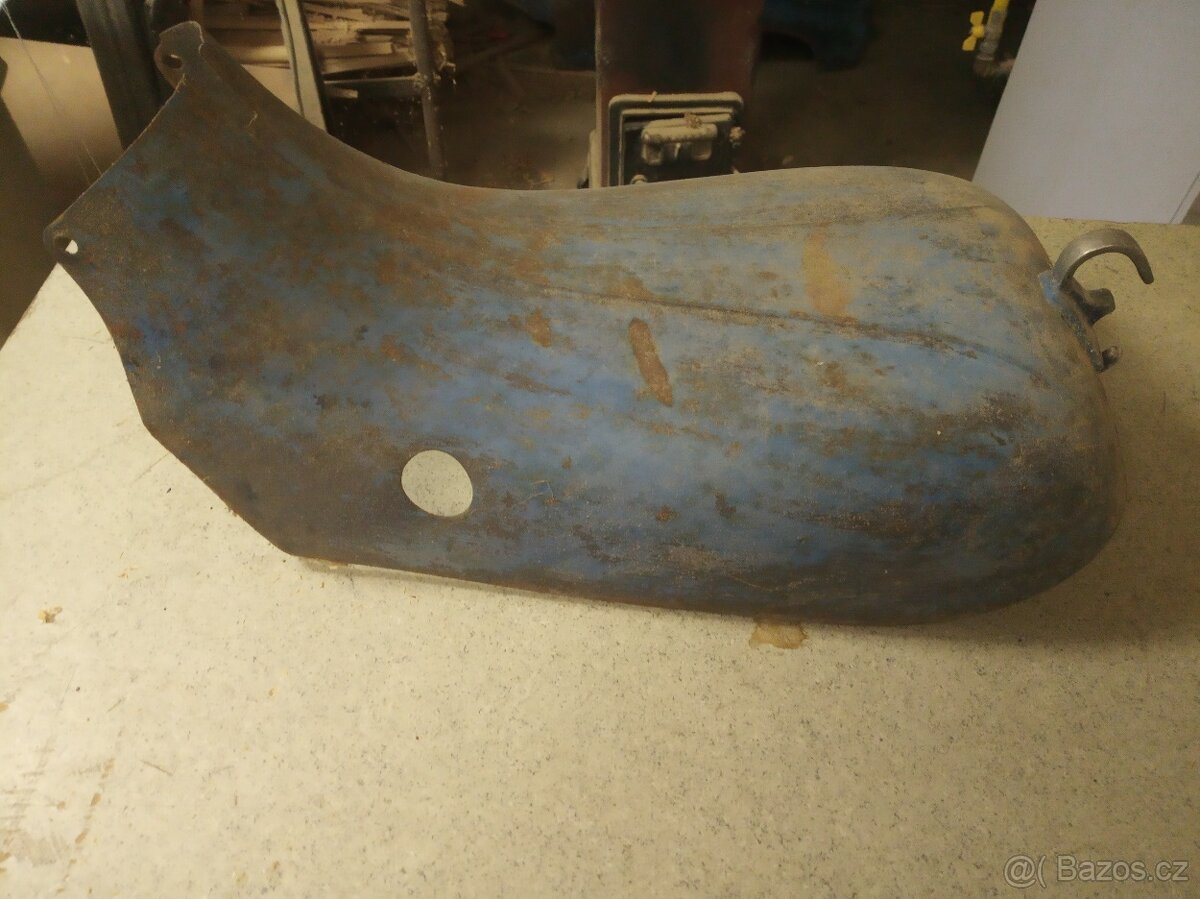 PLECHAŘINA JAWA 21 - 3