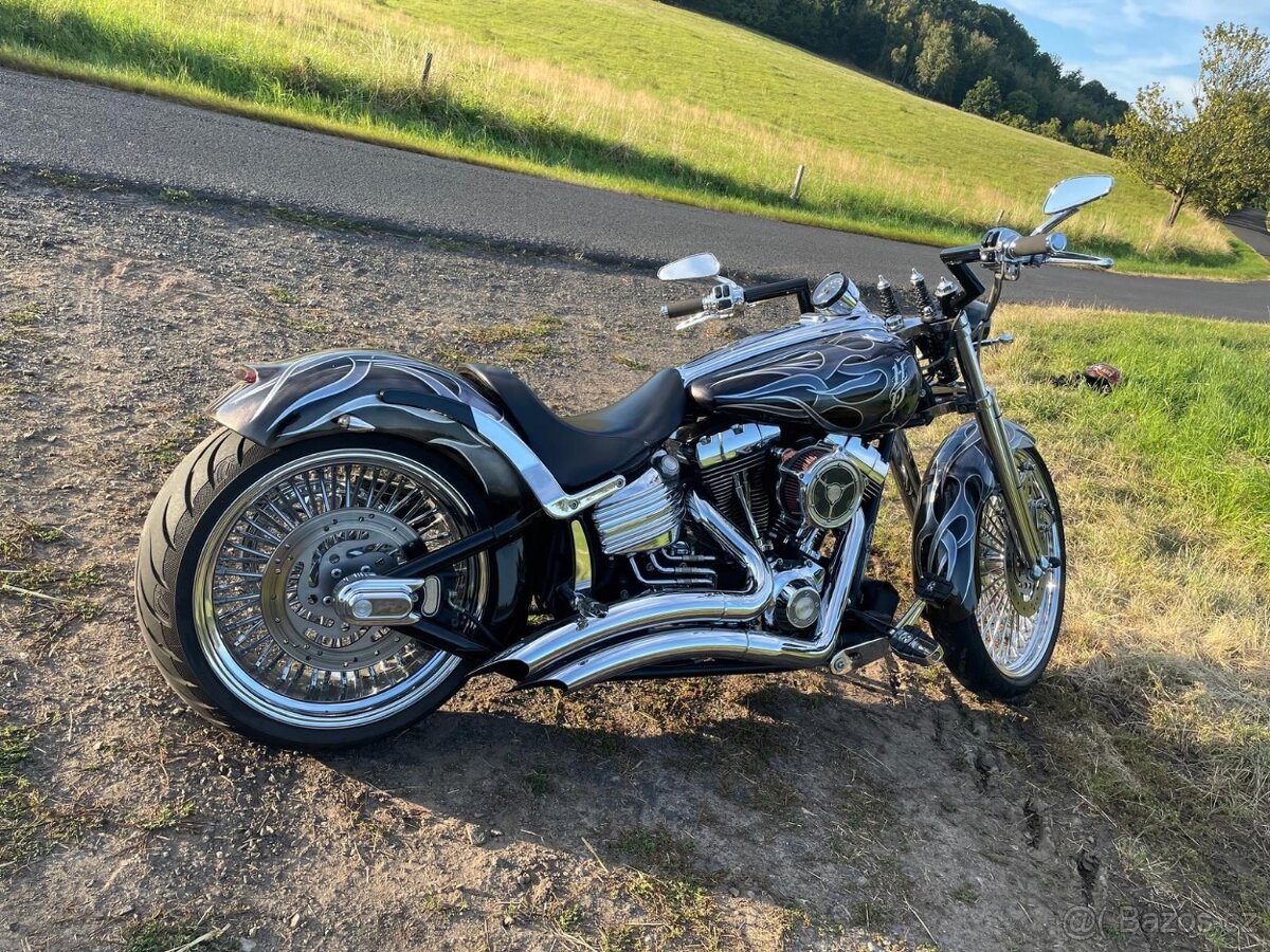 Harley Davidson Softail Rocker - 3