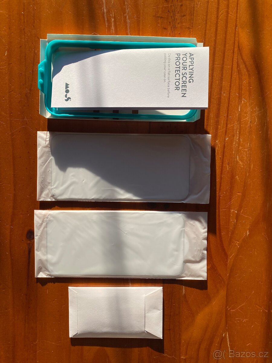 Ochranné sklo iPhone 16 Pro - 3