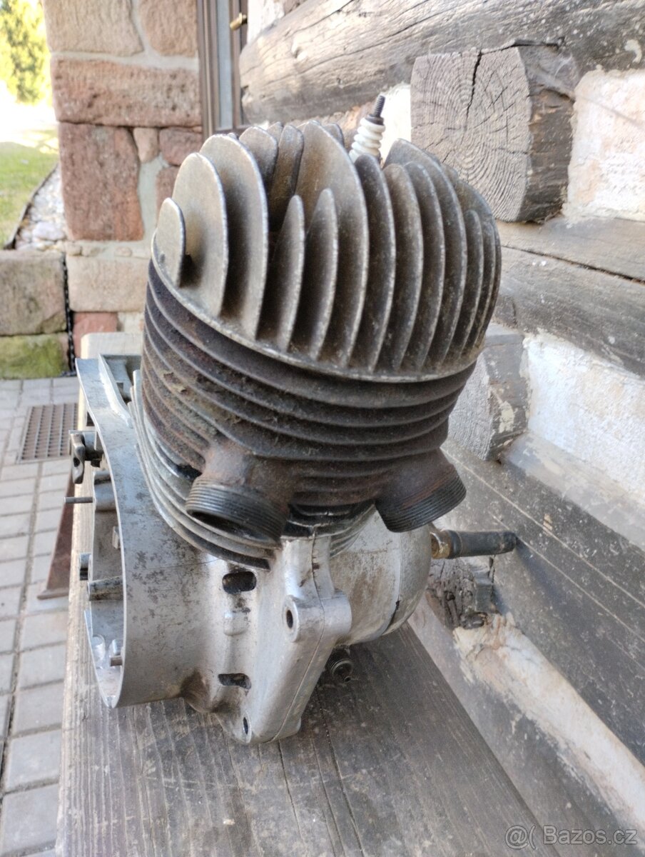 Jawa - ČZ 175 - 356 motor - 3