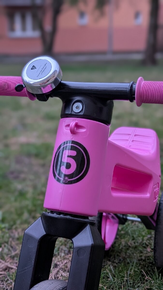 Kvalitní stabilní odrážedlo Funny wheels - 3