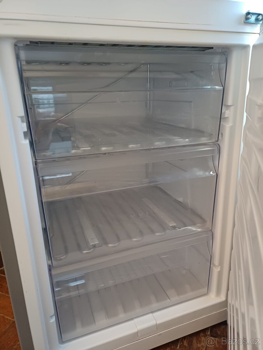 Lednice Whirlpool - 3