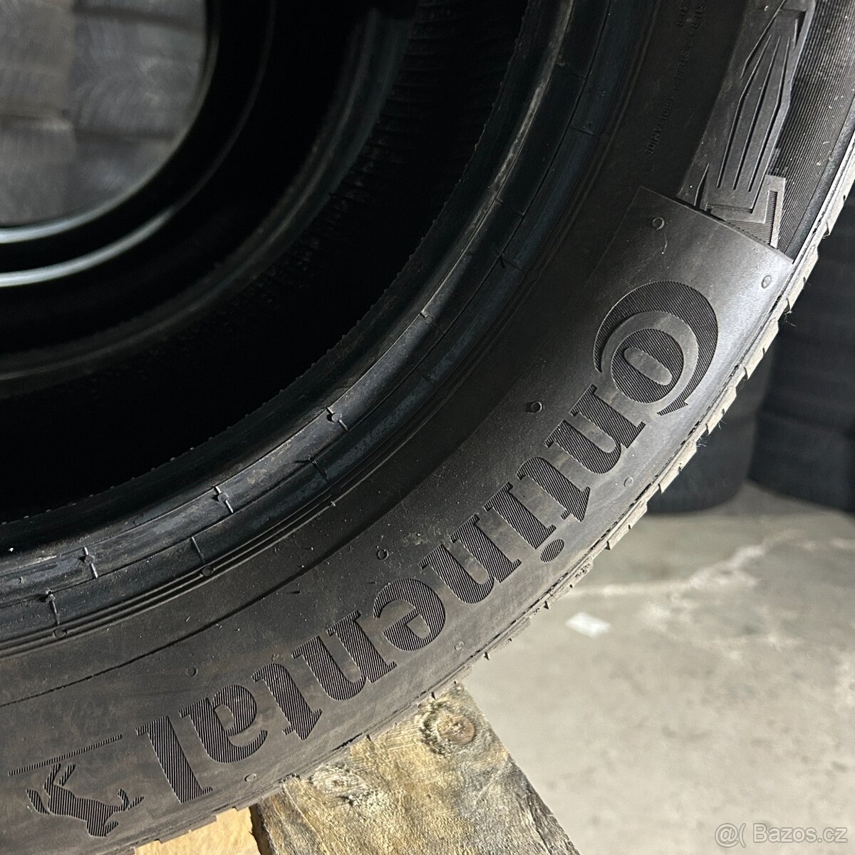 Zimní pneu 185/65 R15 92T XL Continental 5,5-6mm - 3
