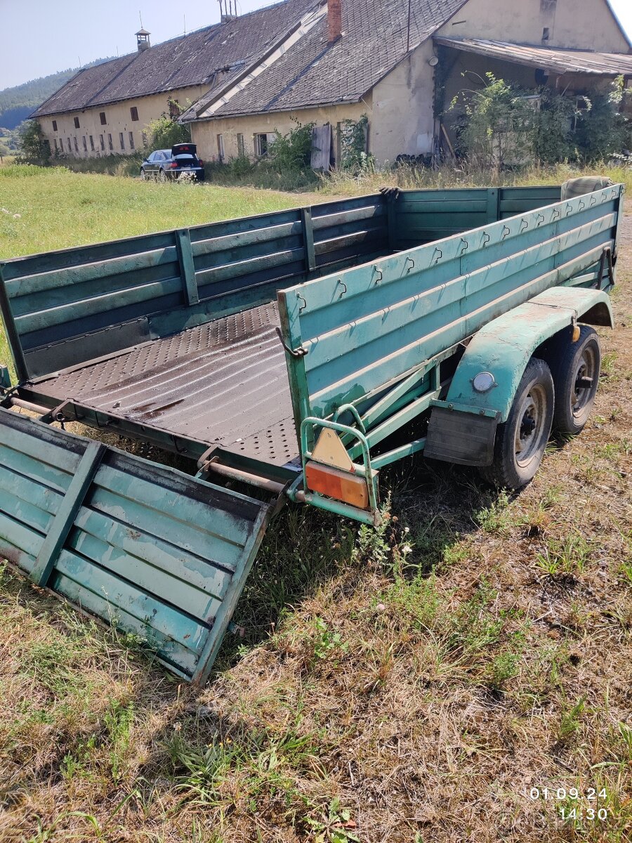 Přívěs-autoprepravnik - 3