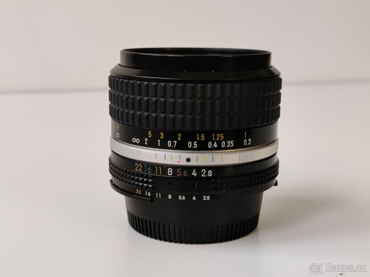 Nikkor Nikon 24mm f2.8 AIs - 3