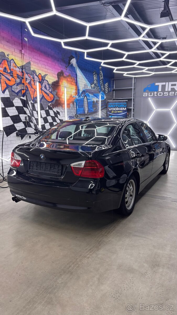 BMW 325i / 2006 / manuál / 160kw / sedan - 3