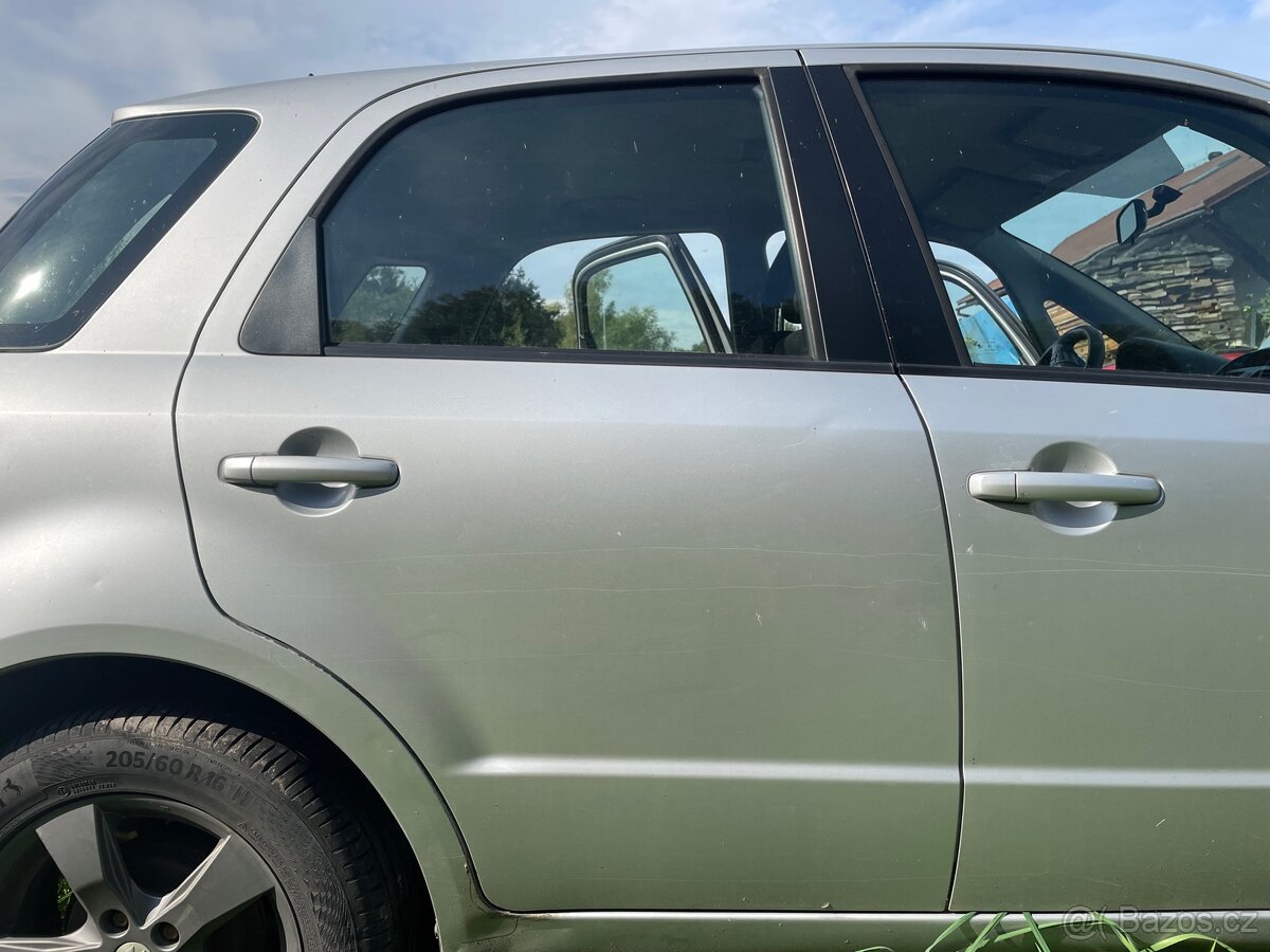 Pravé dveře Suzuki SX4 - 3