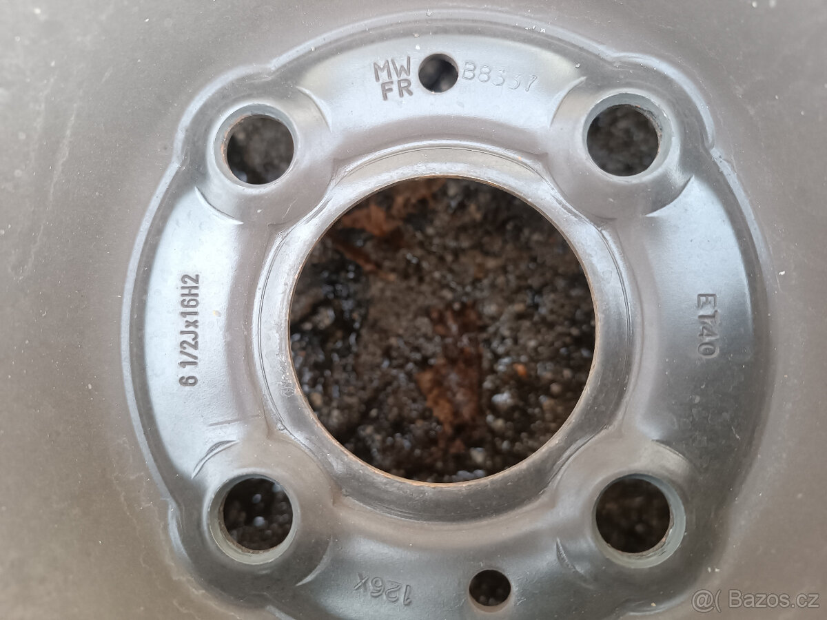 Renault Captur - disky 6,5x16 et40 + zimní 205/60/16 - 3