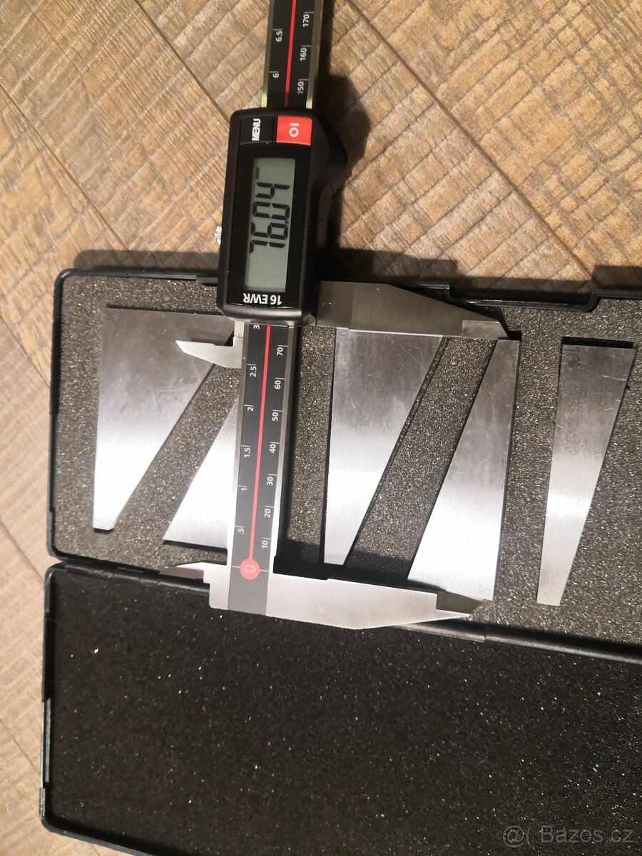 Sada úhlových měrek / podložek - 3