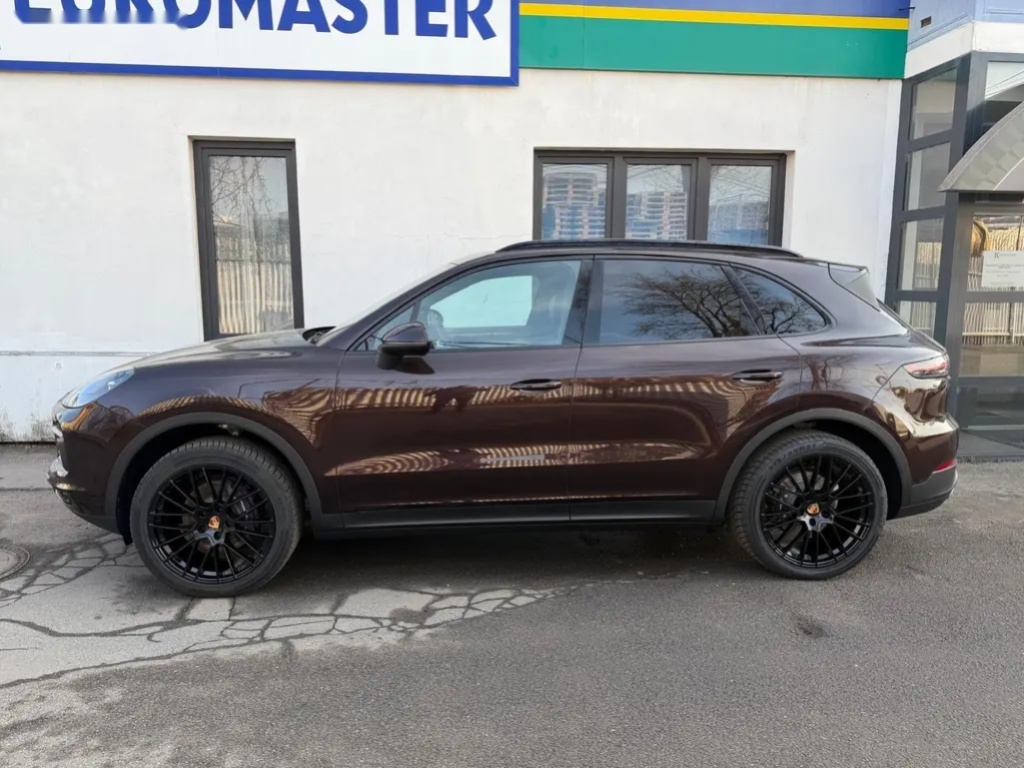 Porsche Cayenne - 3
