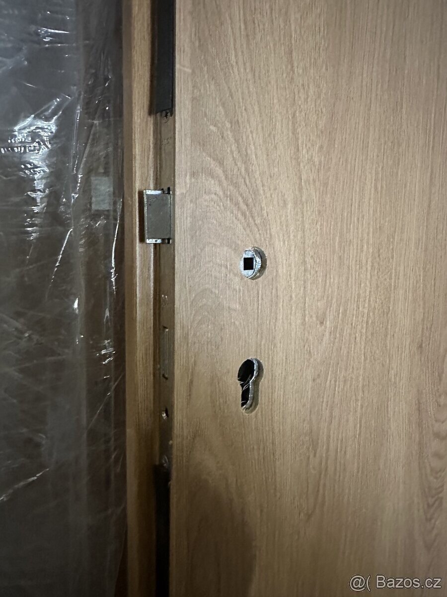 Dveře vchodové protipožární 80P, 90P, 90L - 210 cm - 3