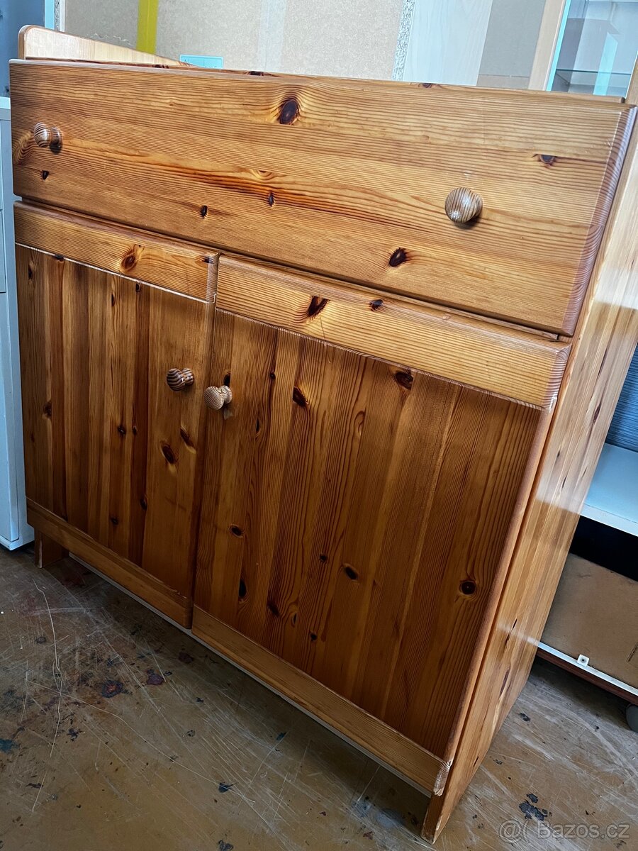 Komoda - 3
