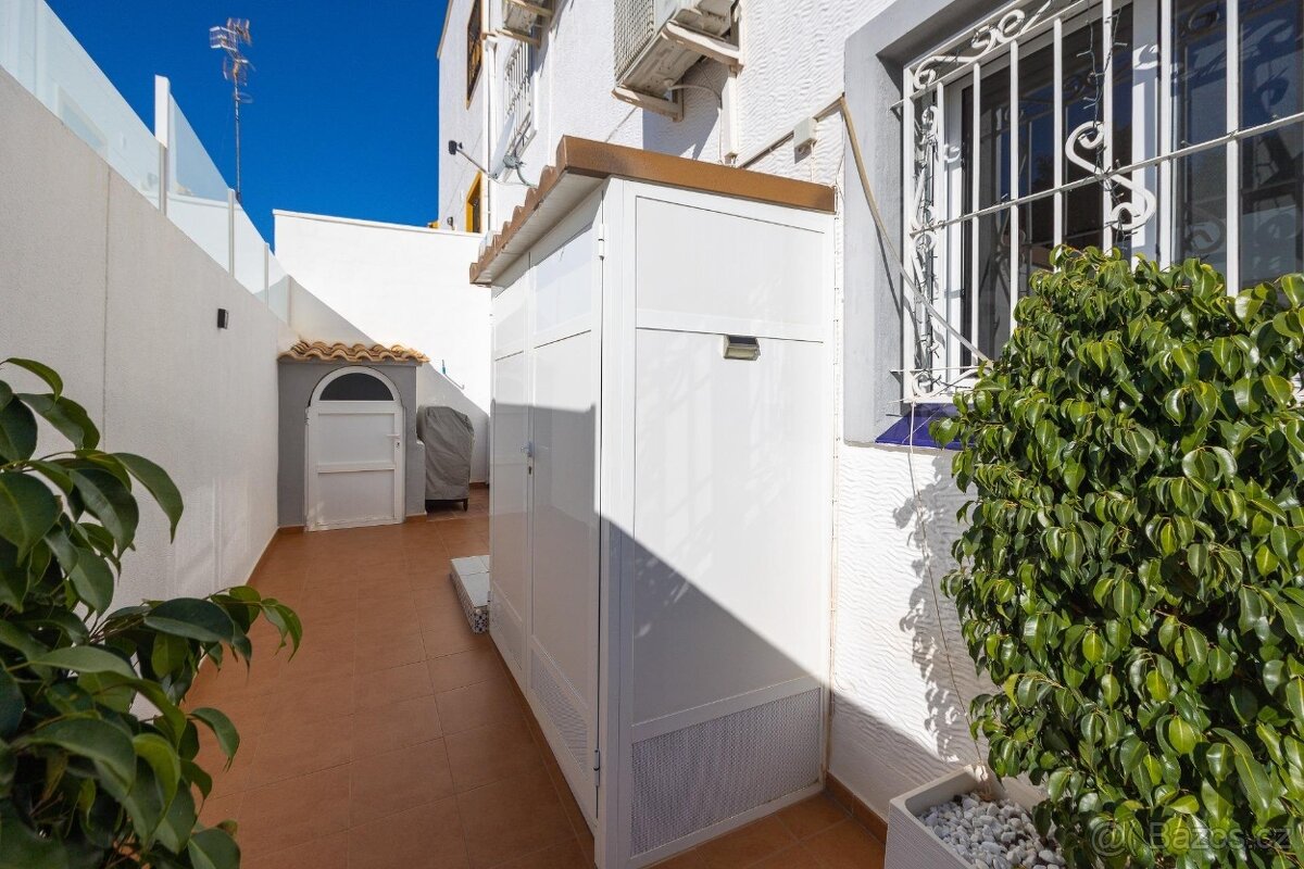 ŠPANĚLSKO, Orihuela Costa, rohový domek - 3