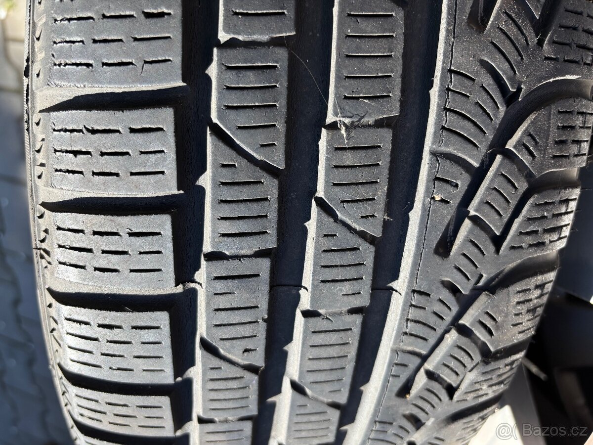 Kola Mercedes CLK - 3