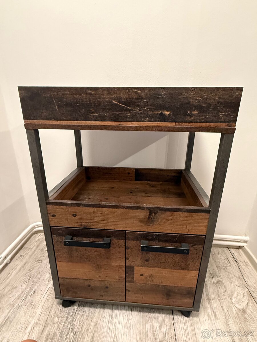 Komoda/bar na kolečkách - 3