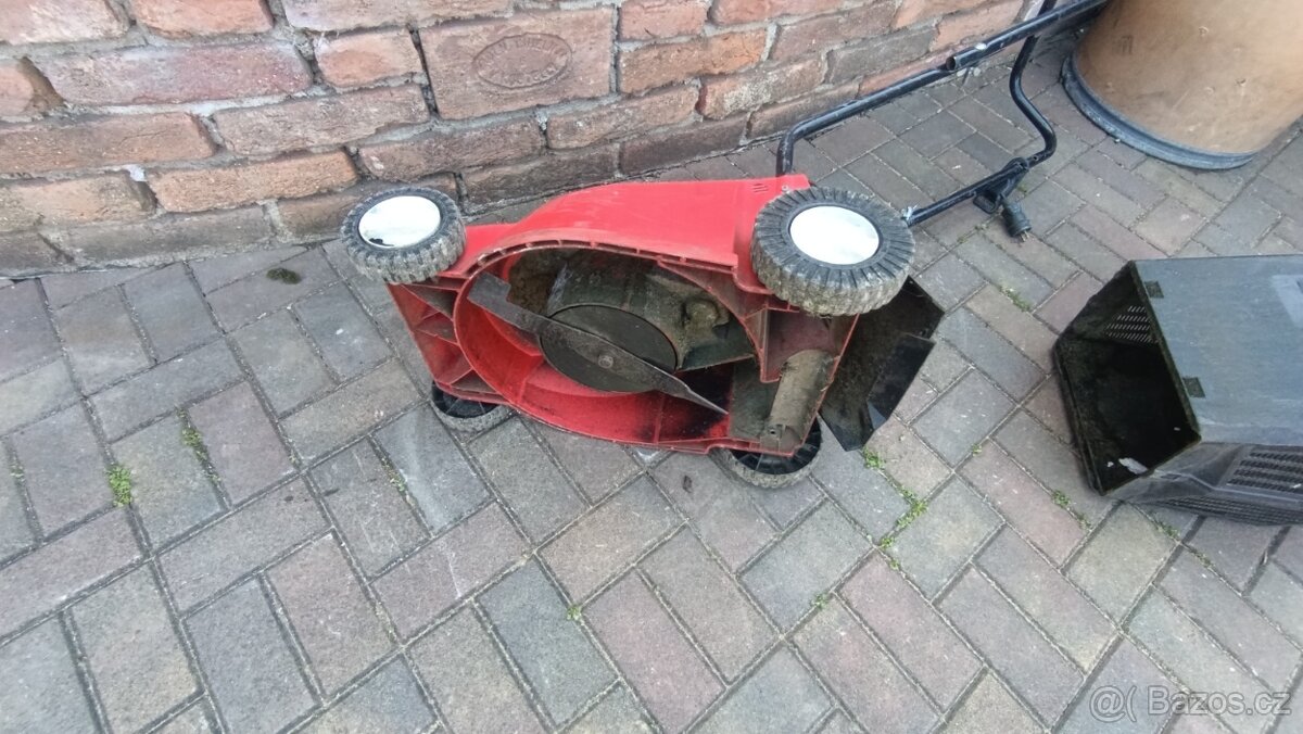 Prodám elektrickou sekačku CASTEL GARDEN B - 3