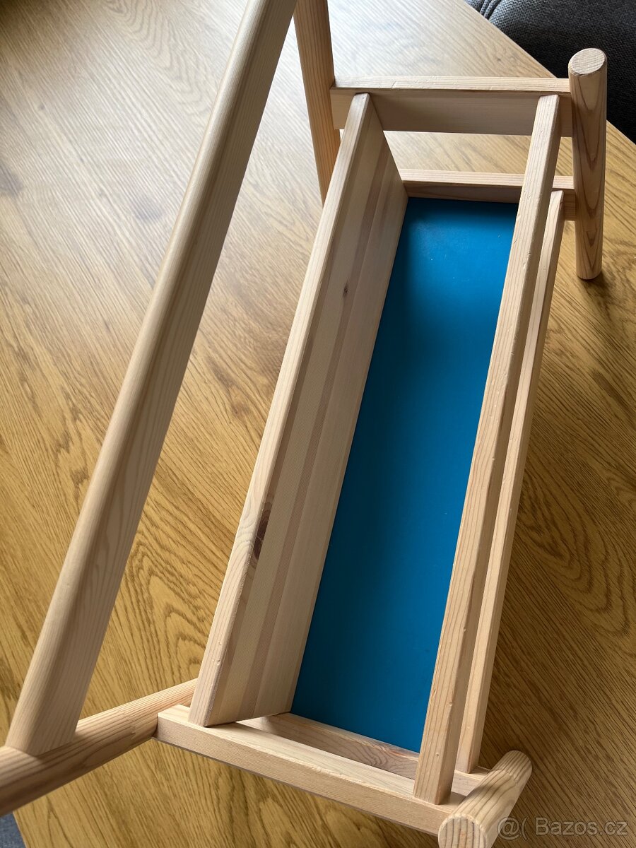 Knihovnička ikea - 3