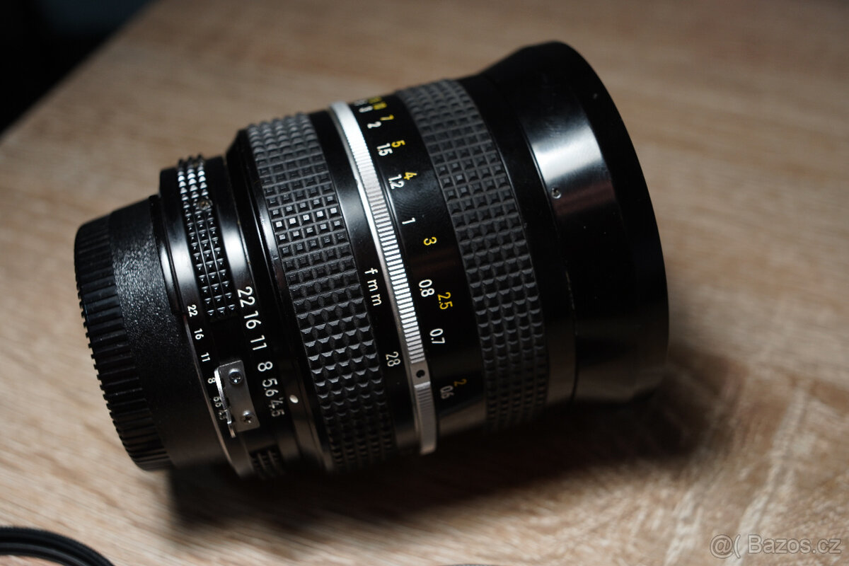 Objektiv Zoom-Nikkor 28-45 mm f/4.5 ai - 3