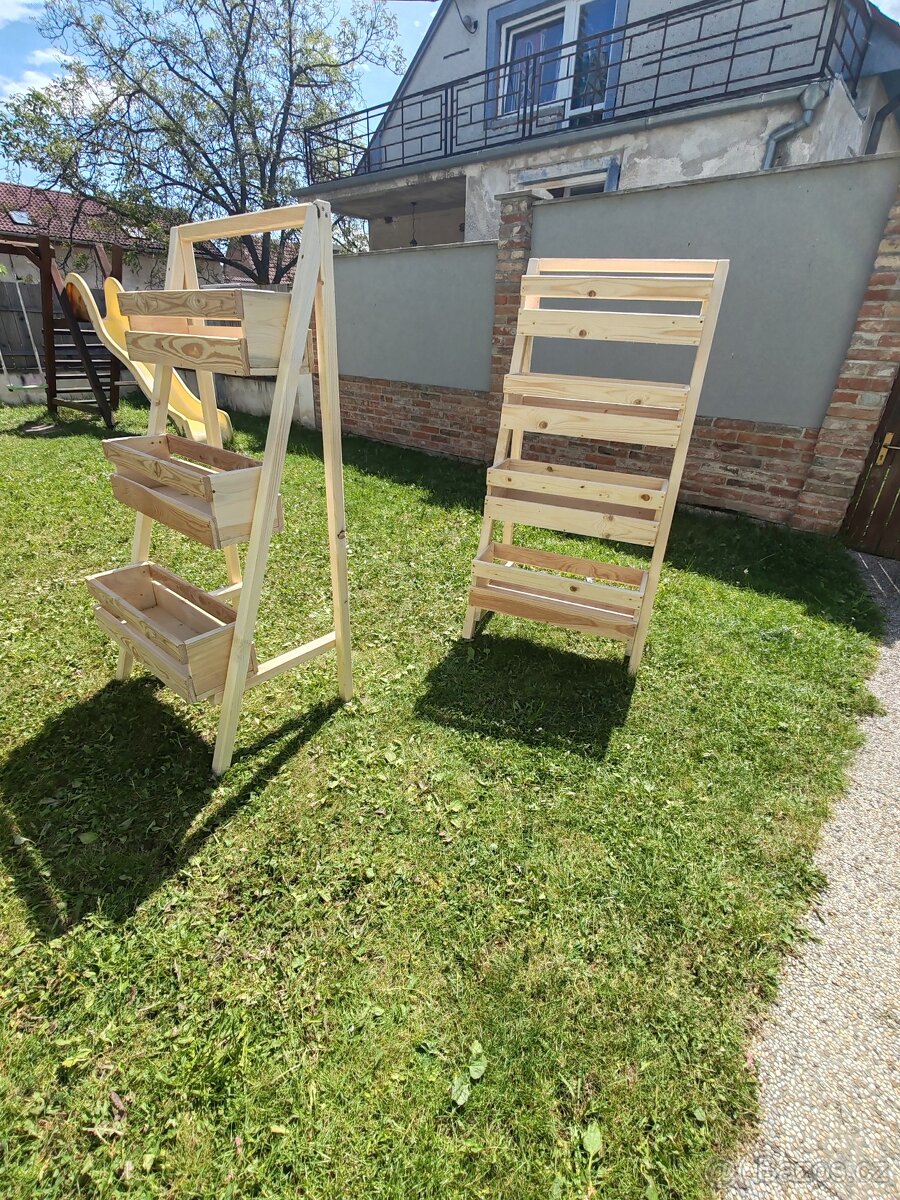 Stojan na květináče - 3