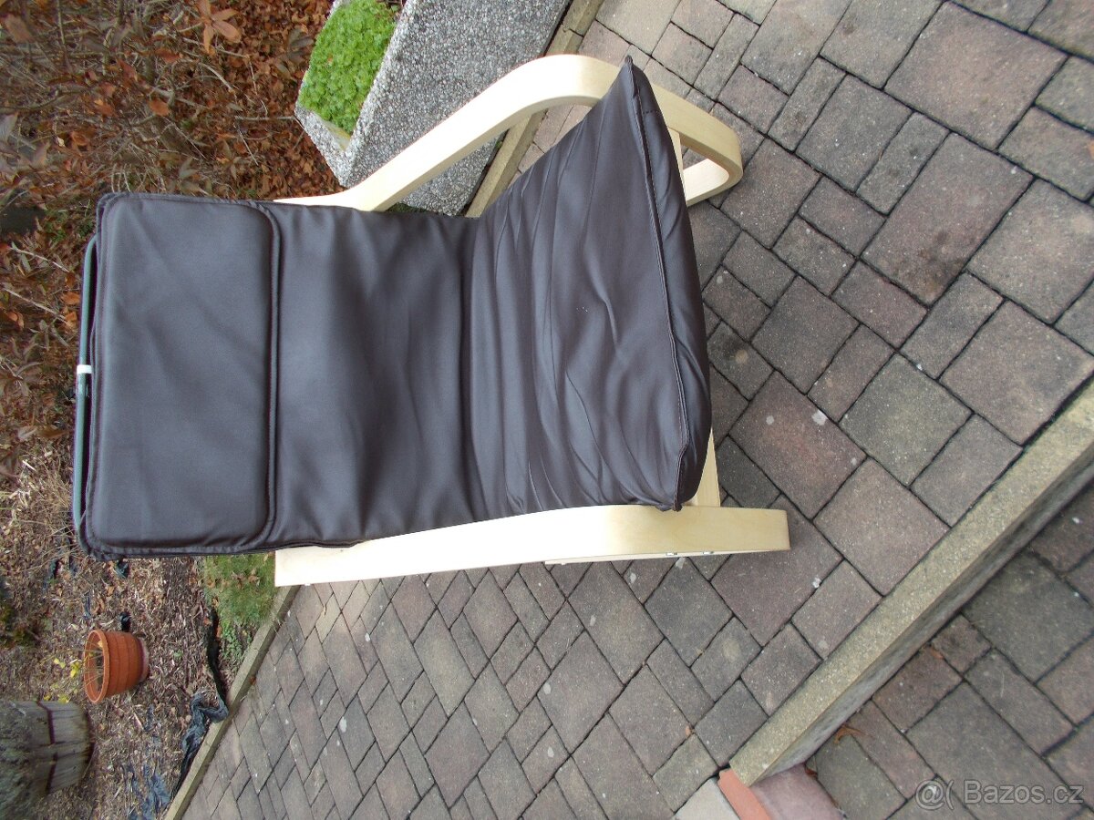 Pohodlné relaxační křeslo – dřevěná konstrukce, měkký koženk - 3