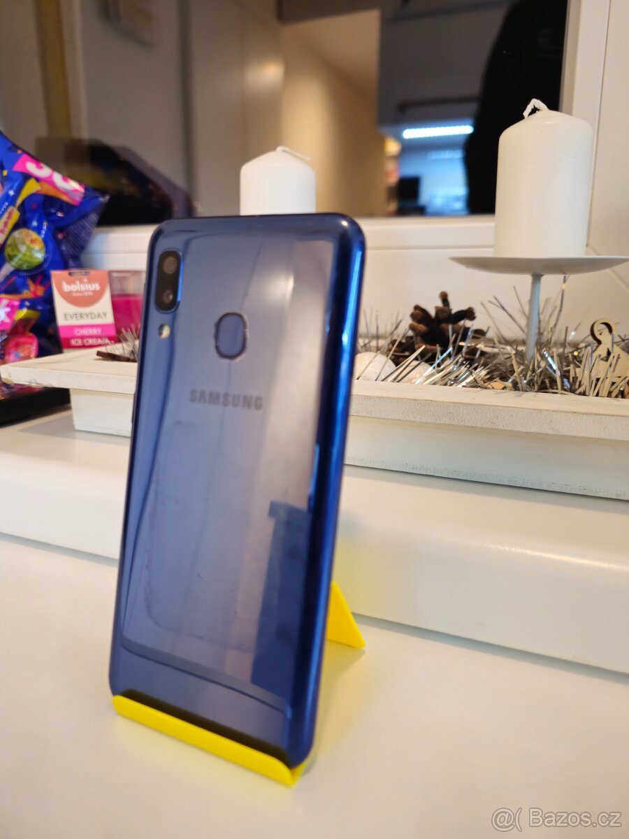 Samsung galaxy a20e - 3