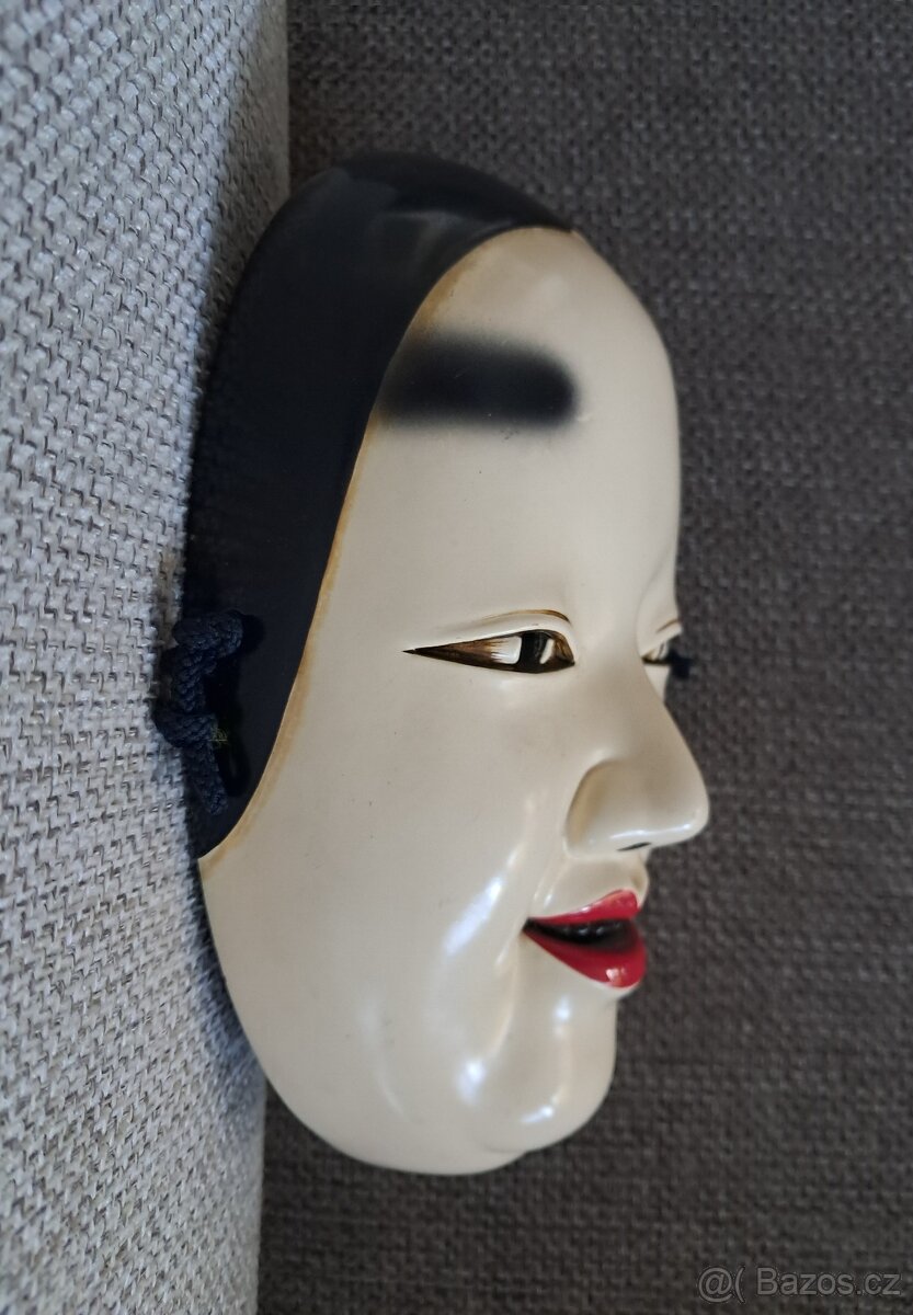 japonská maska Nó, Ko-omote, dřevěná ručně vyřezávaná - 3