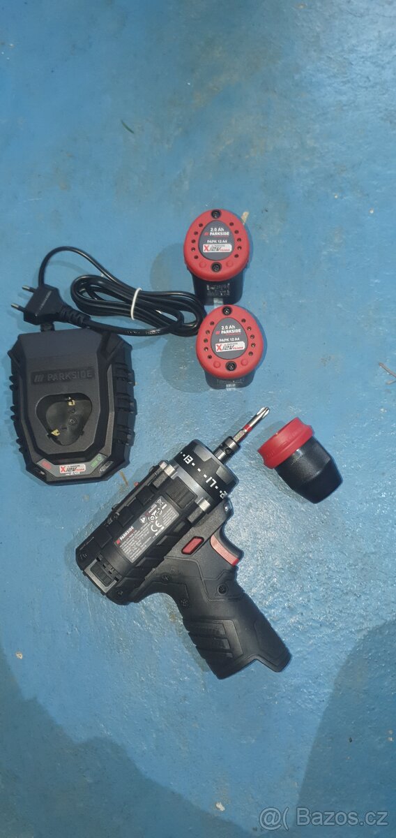 Sada s aku vrtacím šroubovákem - 3