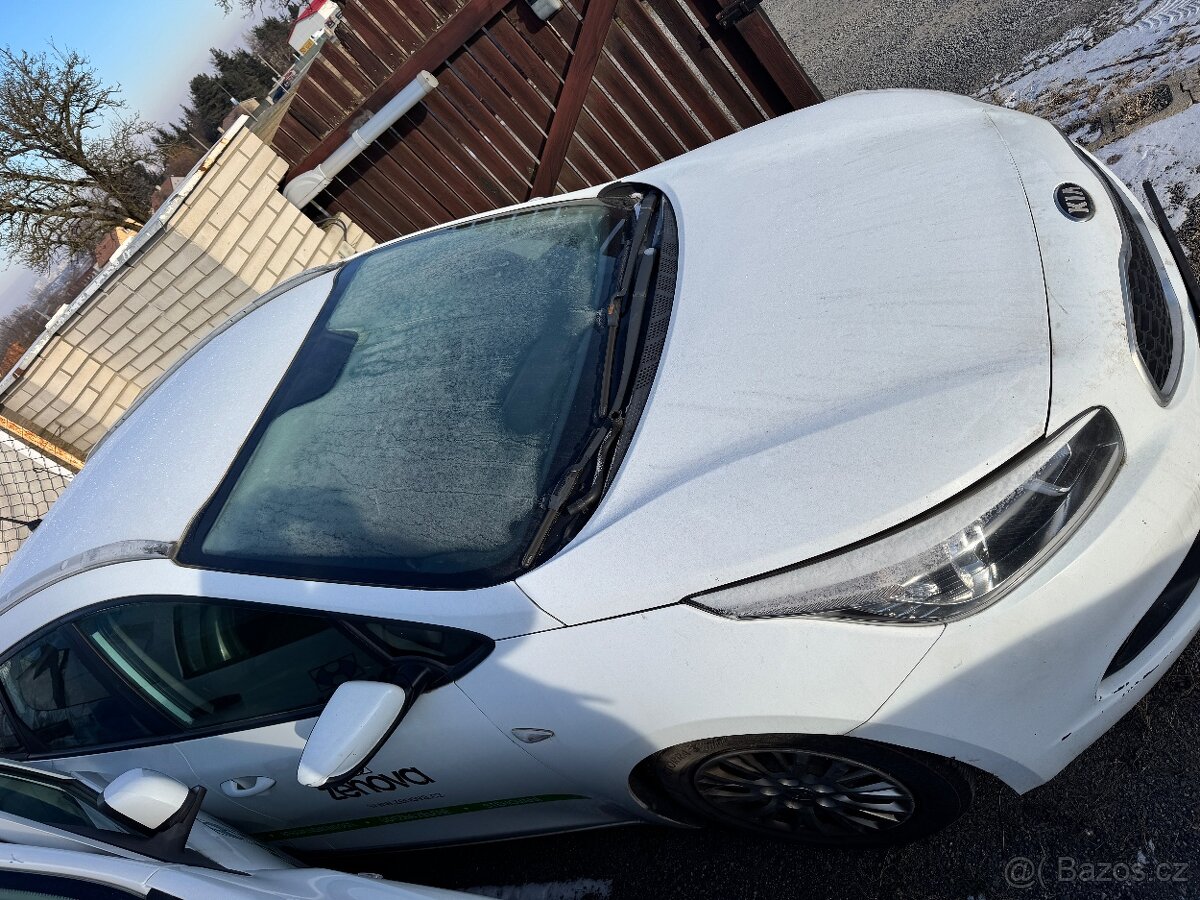 Kia Ceed 1.4 diesel nepojízdná - 3