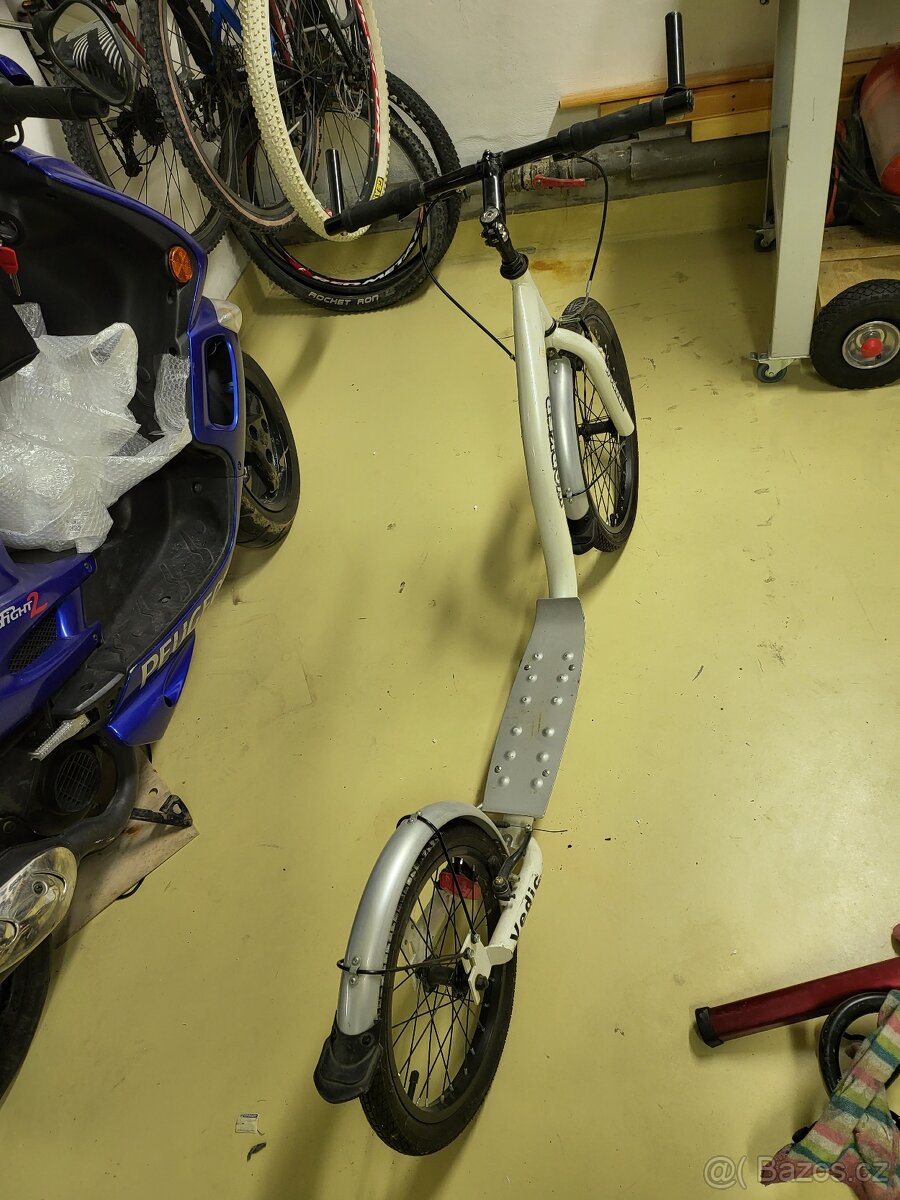 Koloběžka WORKER vedic - 3