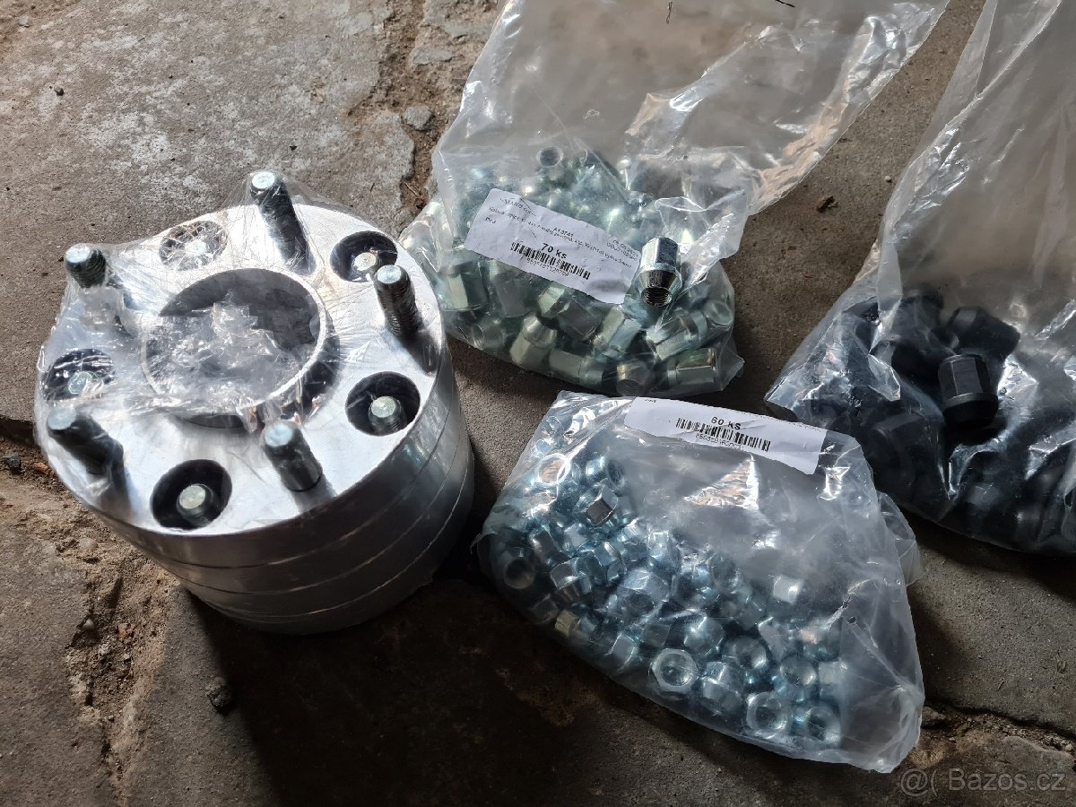 Jeep - Podložky pod kola 30mm 5x127 se štefty - 3