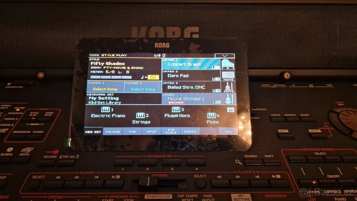 Korg PA4x 76 s reproduktorovým systémem - 3