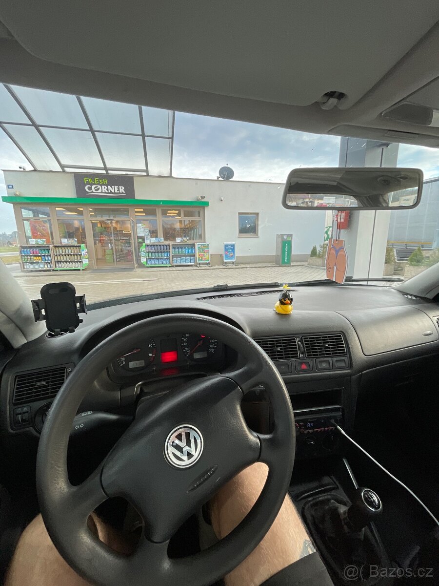 Volkswagen Golf IV - 3