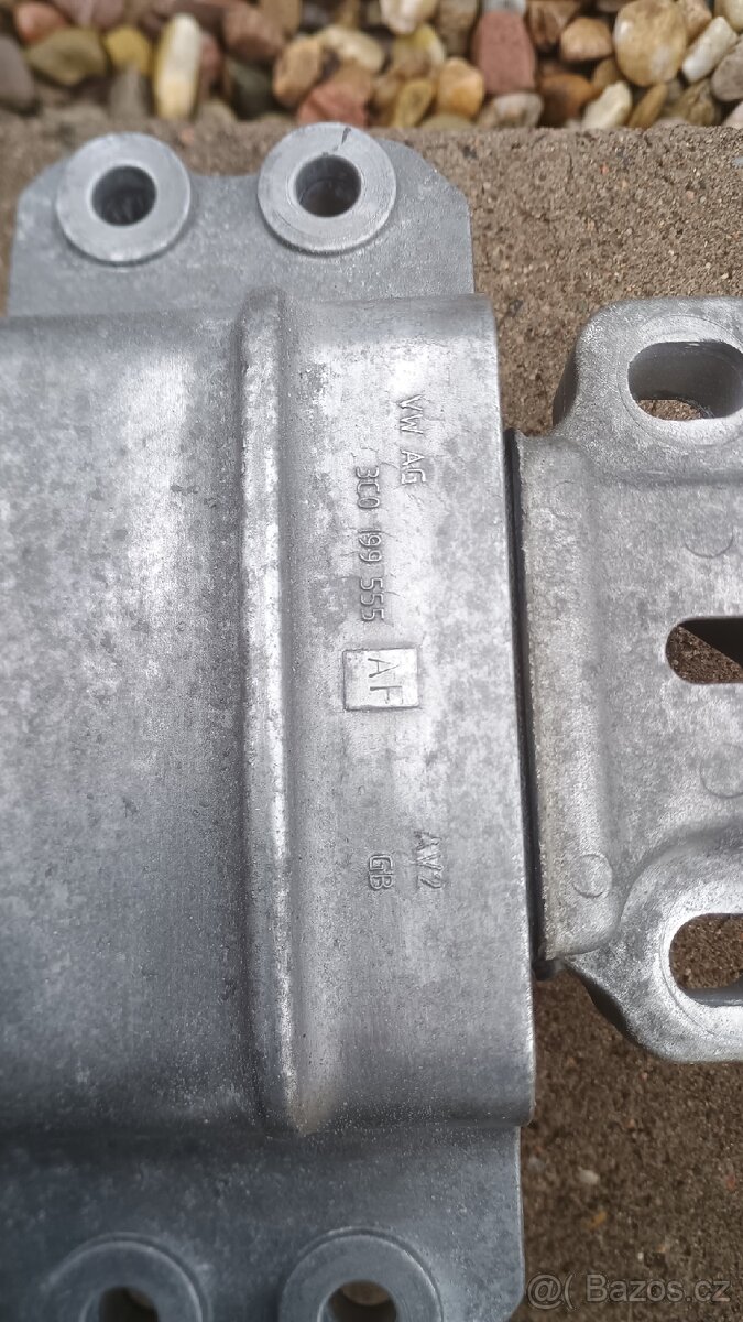 Prodám uložení motoru a převodovky - 3