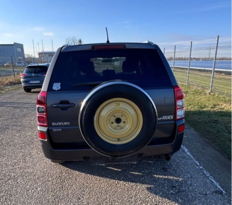 Suzuki Grand Vitara 2.4 benzin LPG 4x4 - 3