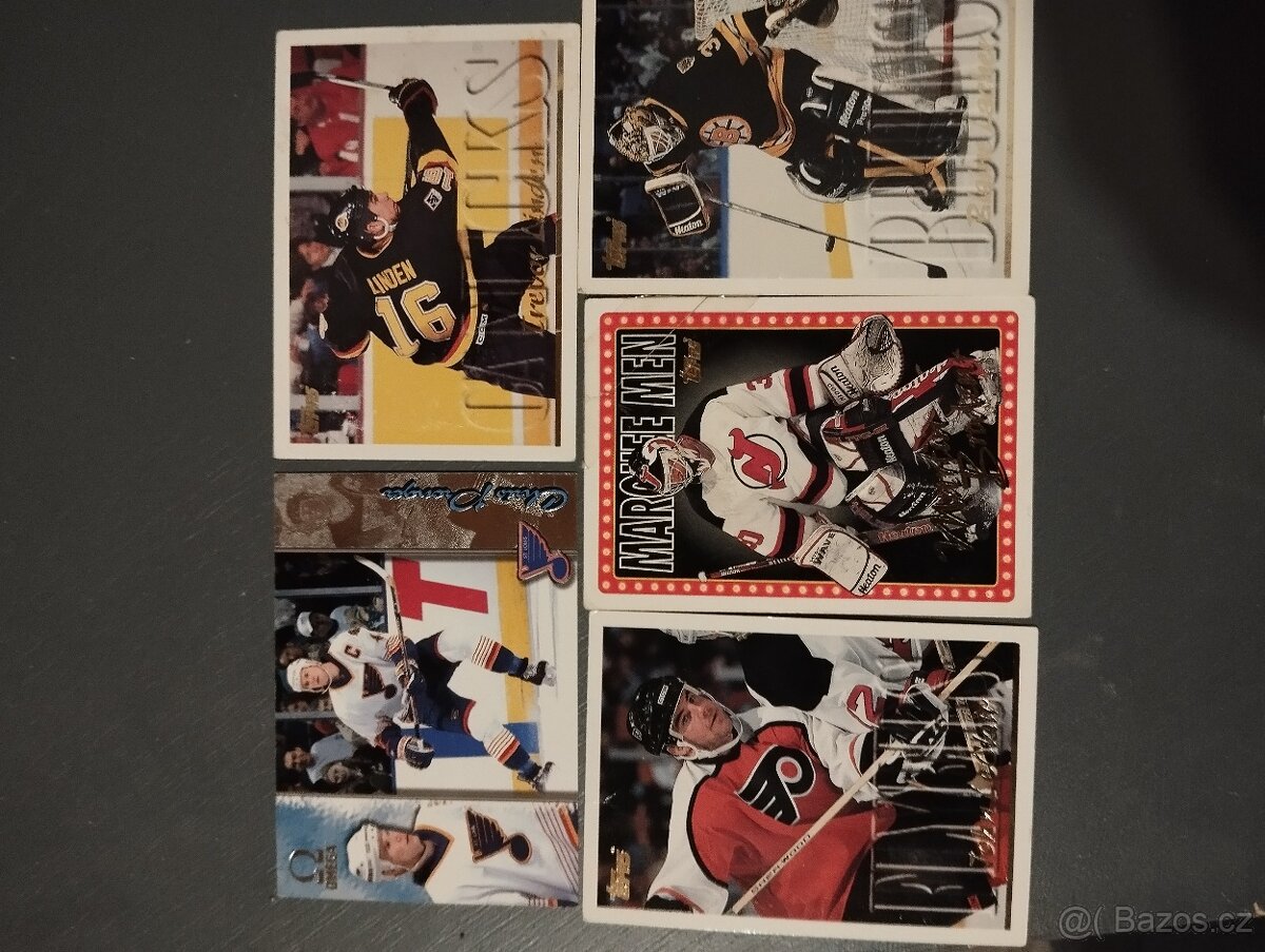 Hokejové kartičky - 3