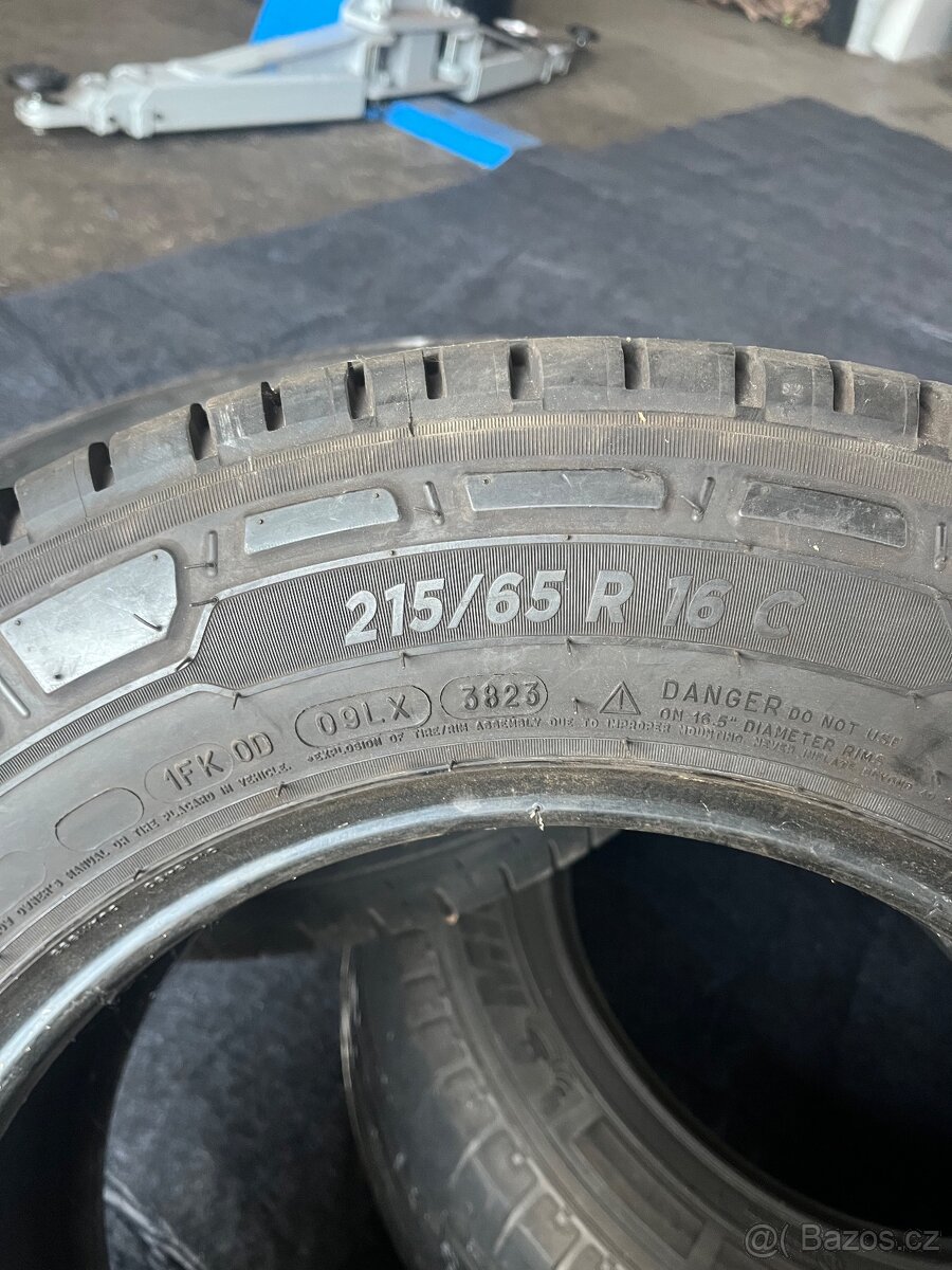 Michelin 215/65/16C - 3