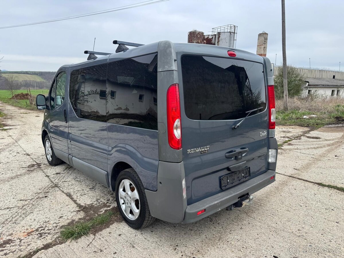 Renault Trafic Passenger 2.0dci, 8 míst - 3