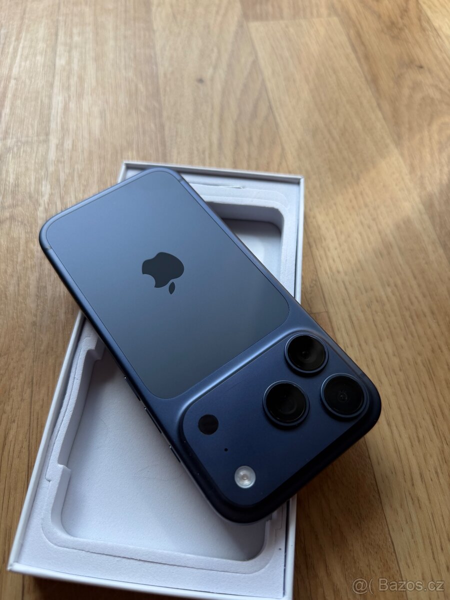 Apple iPhone 17 Pro 256GB modrý - 3