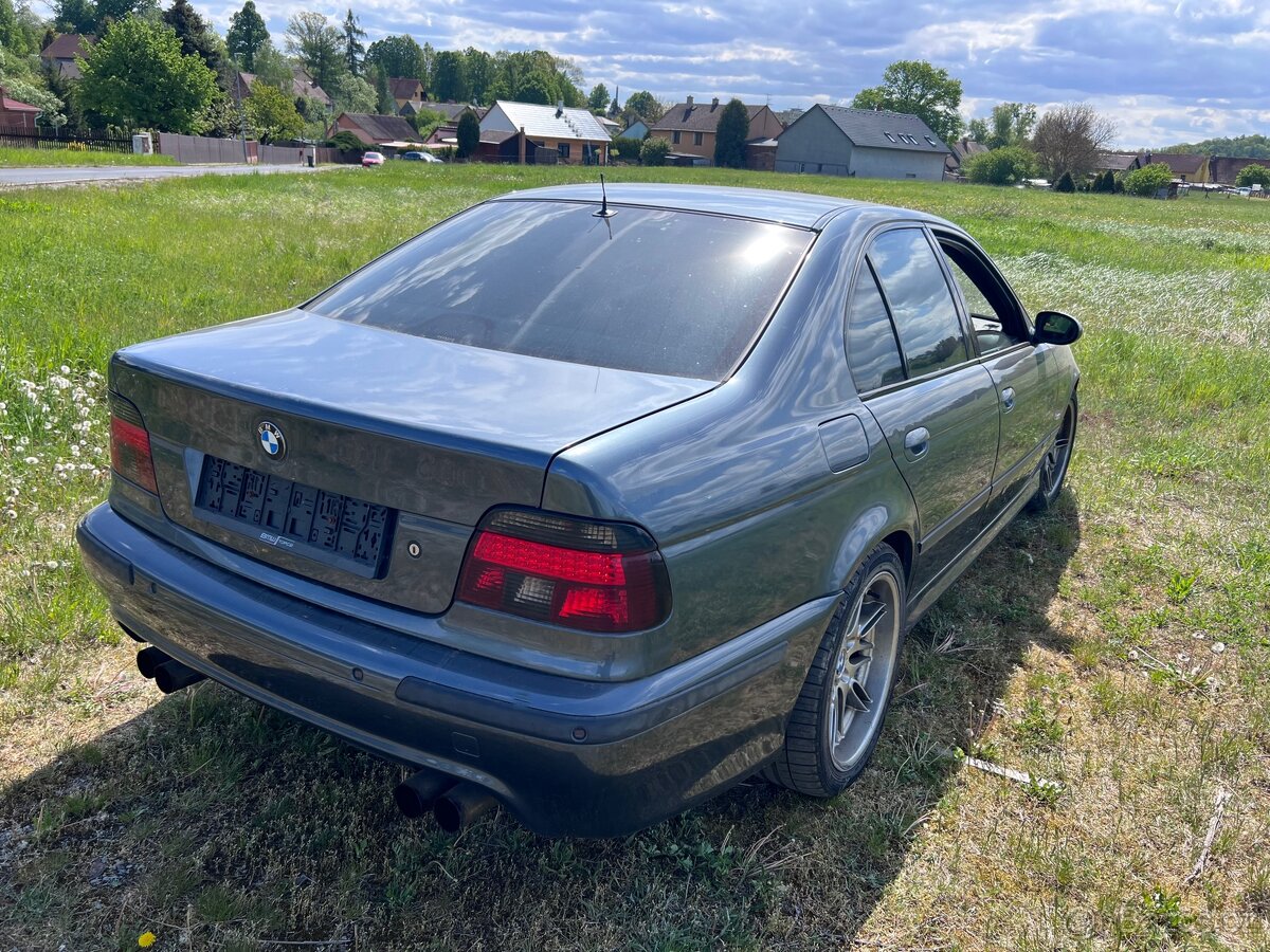 BMW E39 M5 - 3