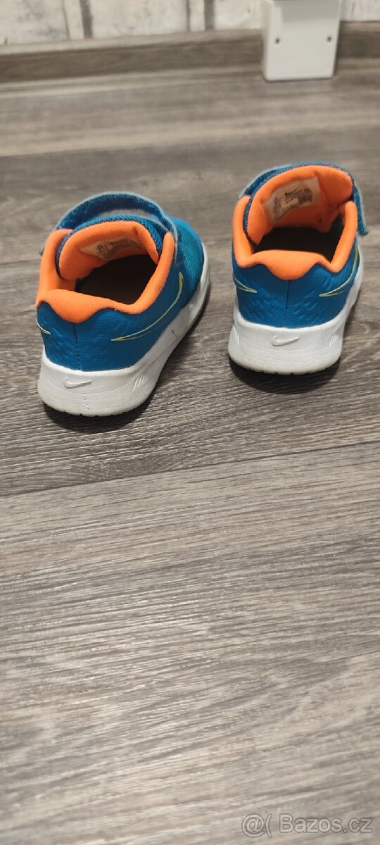 Botasky Nike vel. 22 - 3