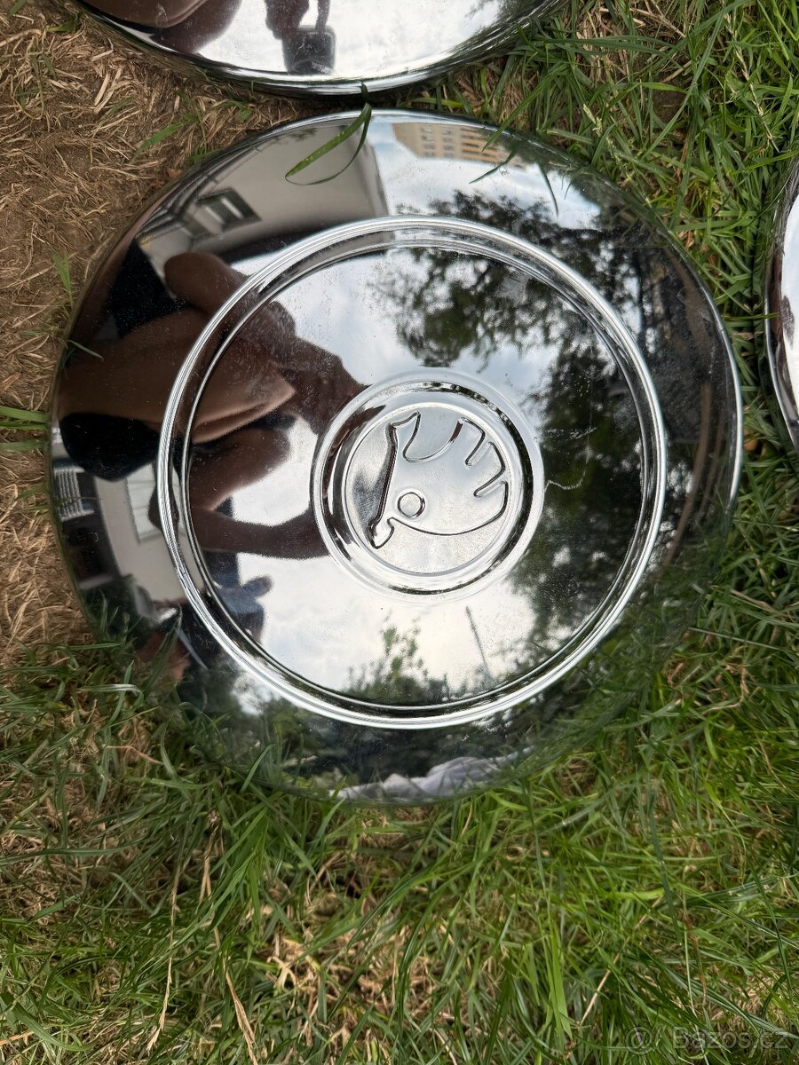 Poklice Škoda spartak 4ks - 3
