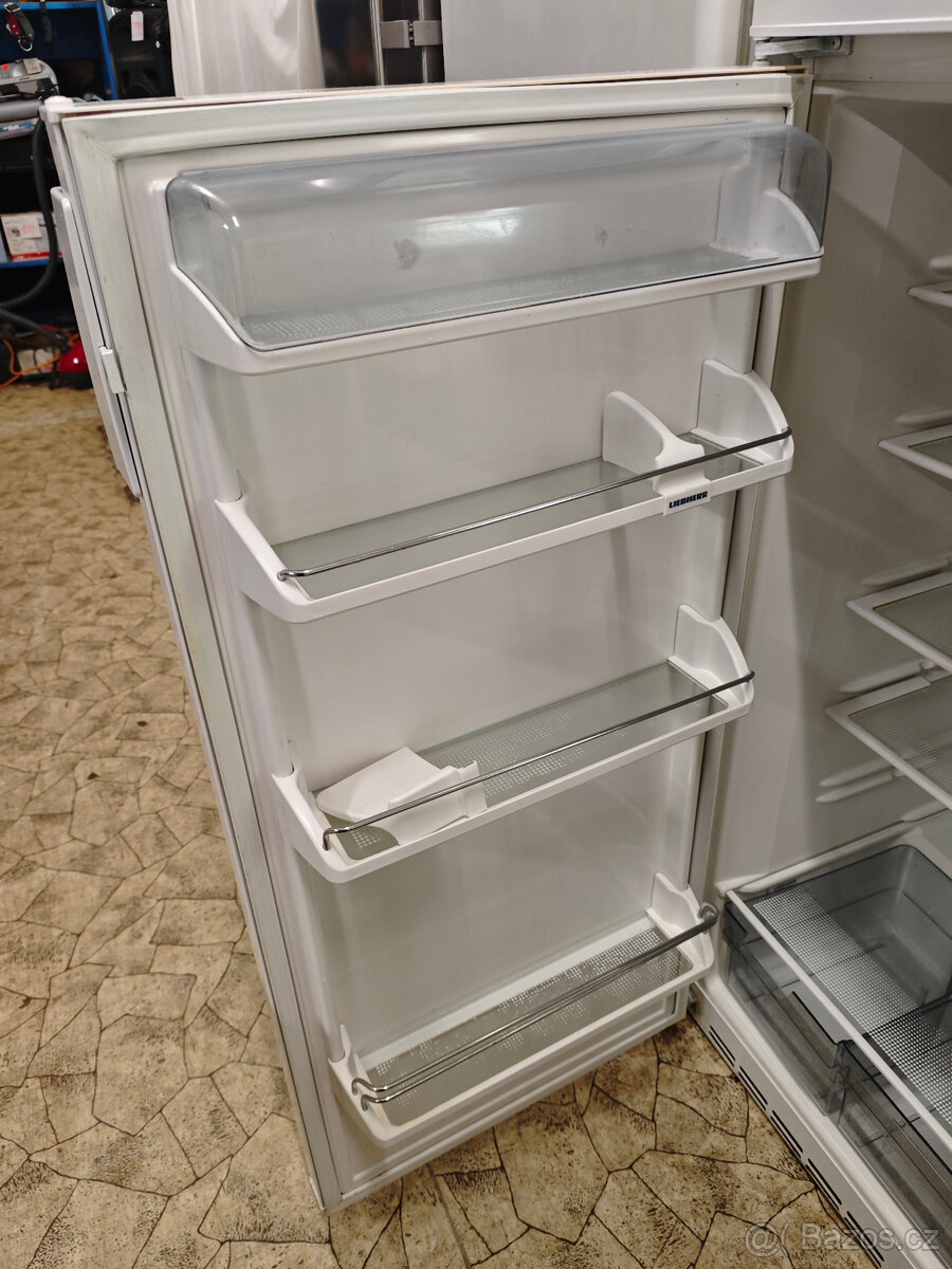 Lednice s mrazákem LIEBHERR KD2842 / 168cm - 3