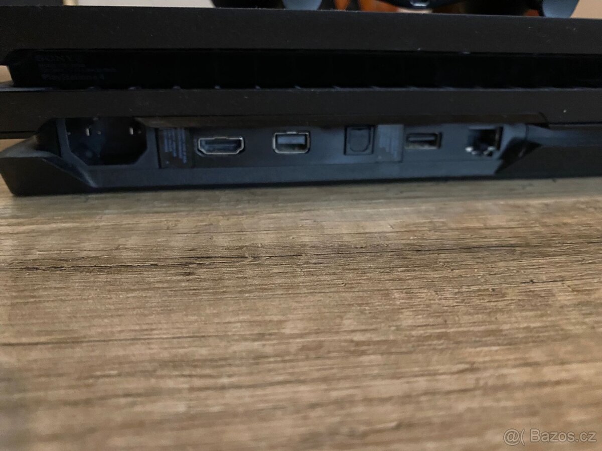 PS4 pro - 3