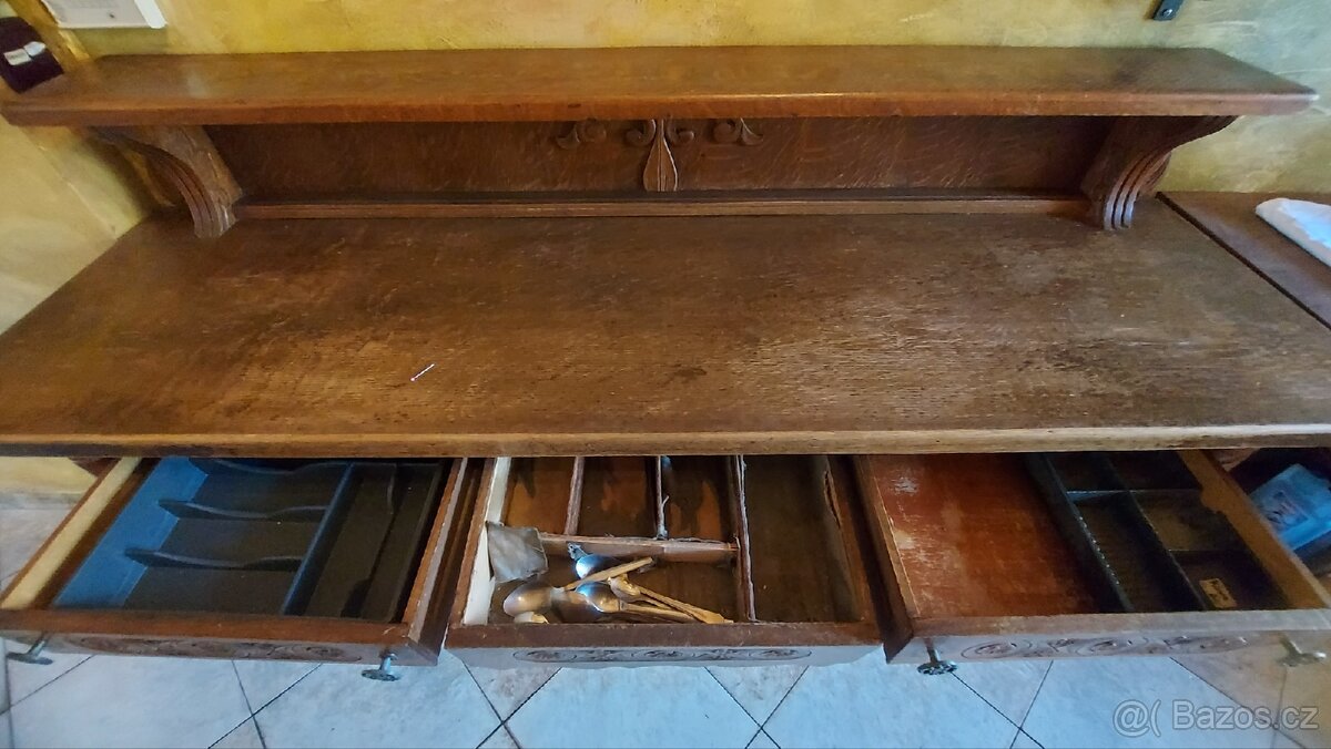 Starožitný příborník - 3