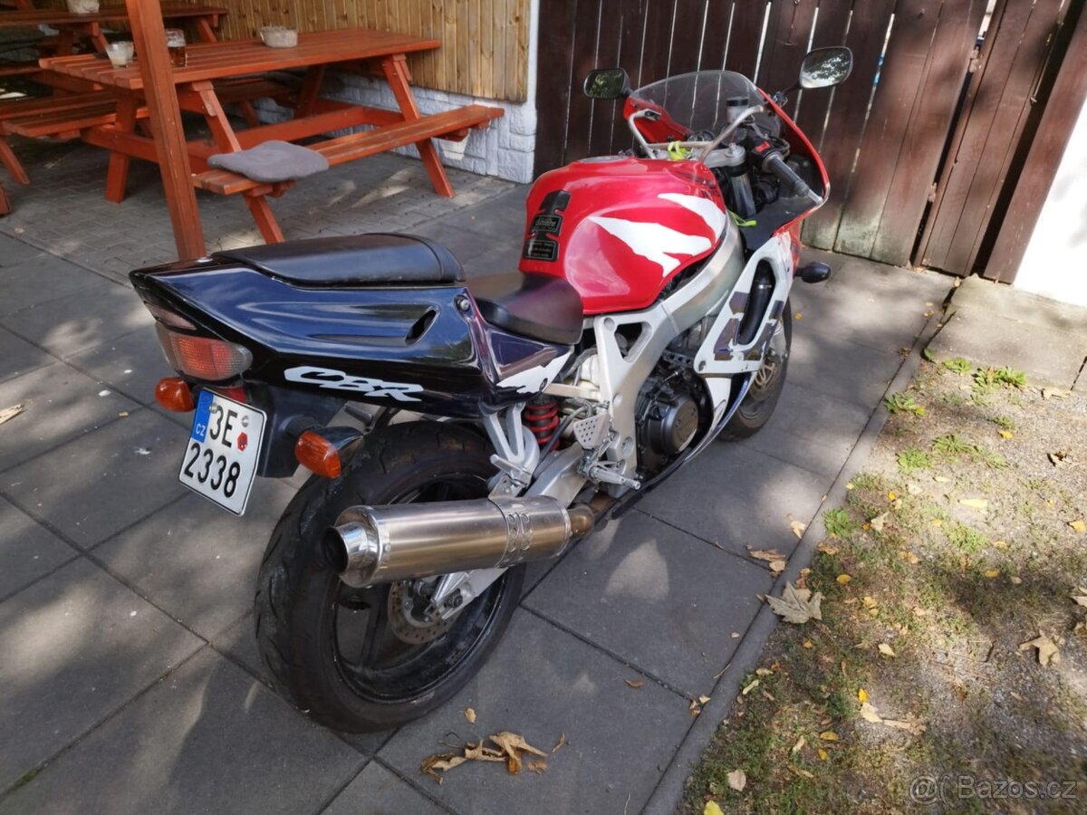 Honda Fireblade CBR 900 - 3