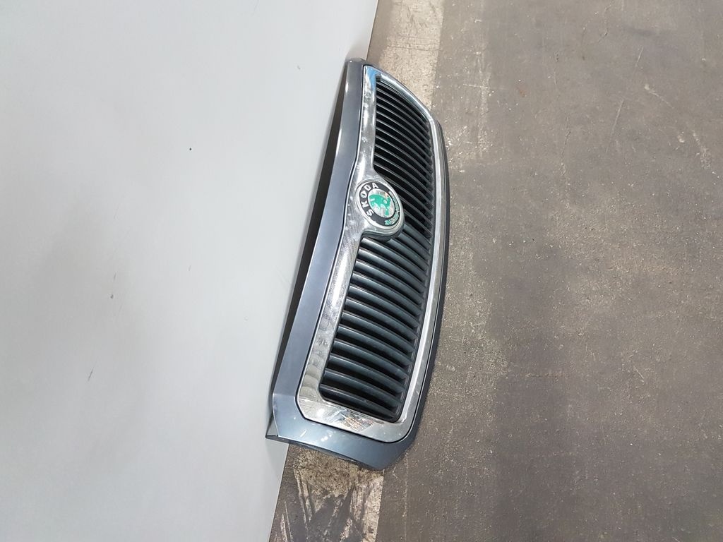 Přední maska Fabia I facelift, tm. šedá met. 9153 - 3